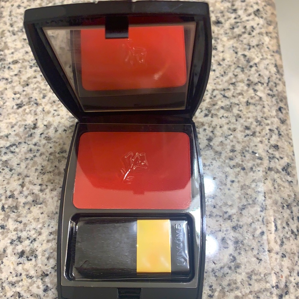 Lancome blush-daring garance
